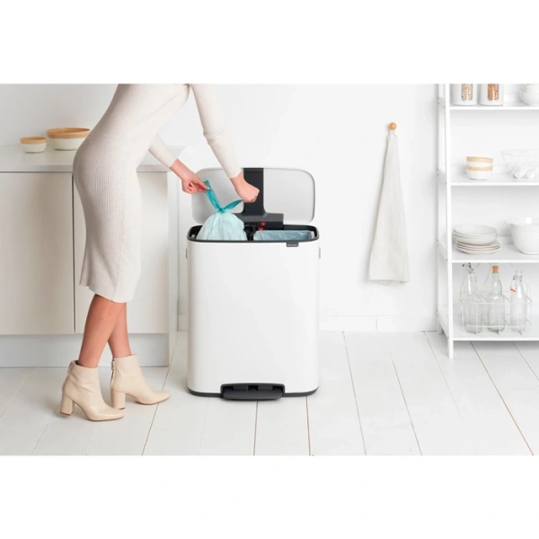 Мусорное ведро Brabantia Bo Pedal Bin 211447 30+30 л, белое