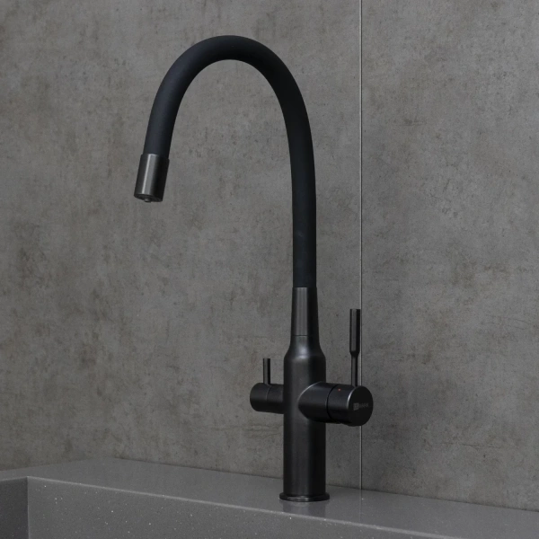 смеситель для кухни lemark expert lm5083bl-black с подключением к фильтру, гибким изливом, черный матовый