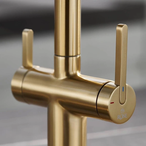 смеситель для кухни rose r458g с подключением к фильтру, гибким изливом, золотой матовый