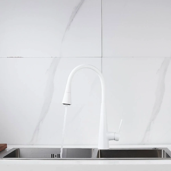 смеситель для кухни rose r213c с гибким изливом, белый