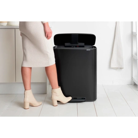 мусорное ведро brabantia bo pedal bin 211362 60 л, черное